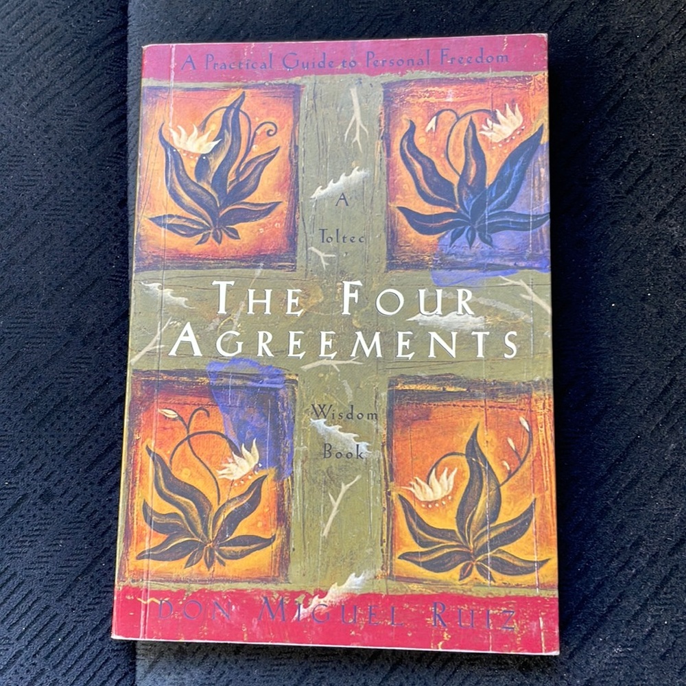 Don Miguel Ruiz The Four Agreements Book
